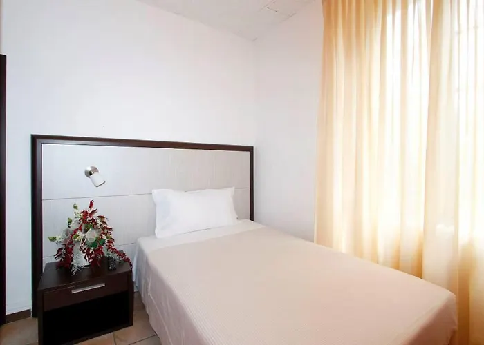 Albergo Maccagno 3* Maccagno